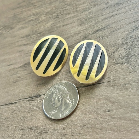 Vintage Gold and Black Oval Clip On Earrings - Statement Earrings - Picture 6 of 8
